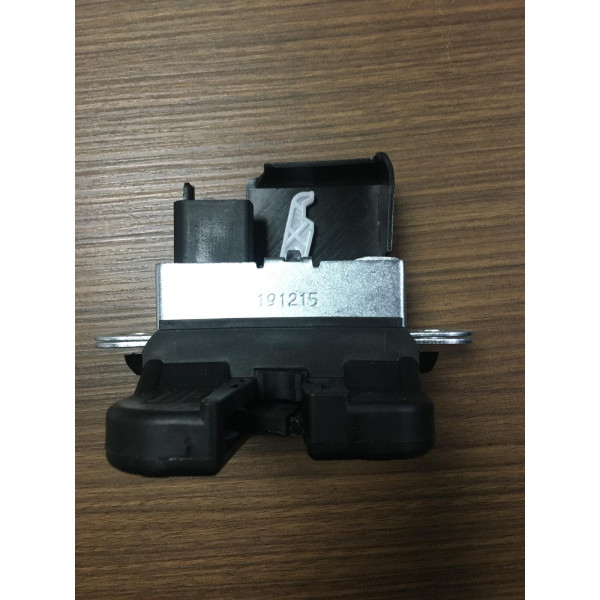 Volkswagen Golf-Passat-Touran Arka Bagaj Kilidi 5K0827505A