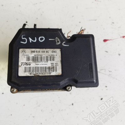 Volkswagen Tiguan 5N0614109BC Çıkma ABS Beyni 2013