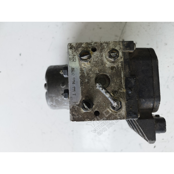 Volkswagen Passat 8E0614111T Çıkma ABS Beyni 2001-2004