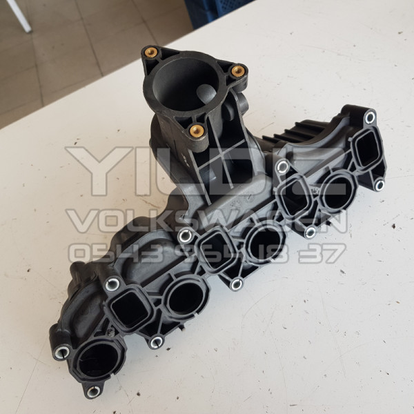 Skoda Superb 03L129711BB Orijinal Çıkma Emme Manifoldu 2010 2011 2012 2013