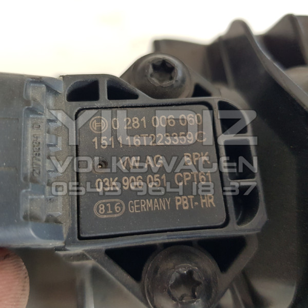 Volkswagen Transporter T7 04L129709B 03K906051 Orijinal Çıkma Emme Manifoldu ve Basınç Sensörü 2016 2017 2018 2019