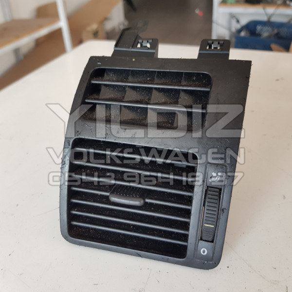 Volkswagen Touran 1T0819703A Orijinal Çıkma Ön Göğüs Sol Havalandırma Izgarası Üfleç 2003 2004 2005 2006 2007 2008 2009 2010