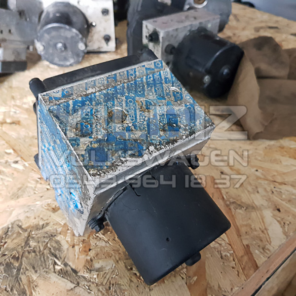 Volkswagen Passat B6 3C0614095P Orijinal Çıkma ABS Beyni Hidrolik Ünitesi 2005 2006 2007 2008 2009 2010