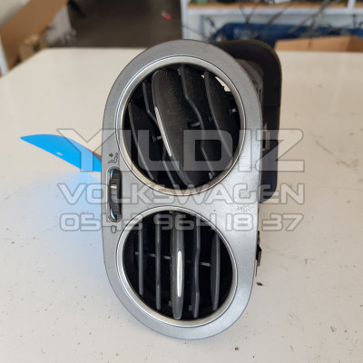 Volkswagen Golf5 Plus 5M0819704L Orijinal Çıkma Ön Göğüs Sağ Havalandırma Izgarası Üfleç 2004 2005 2006 2007 2008