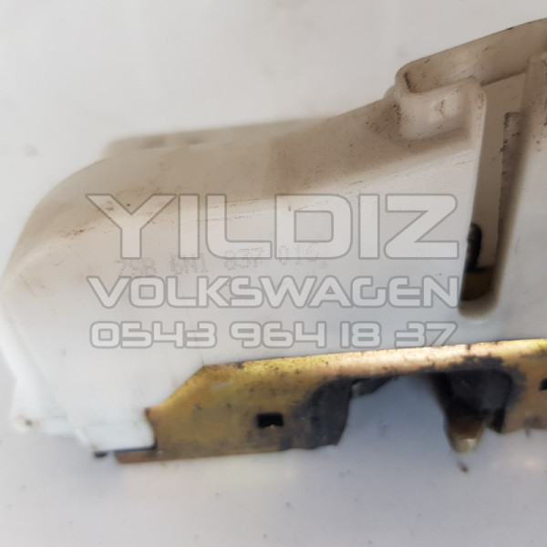 Volkswagen Polo Hatchback 6N1837016 Orijinal Çıkma Sağ Ön Kapı Kilidi
