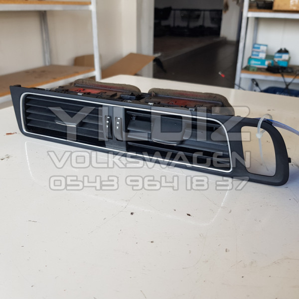 Audi Q5 8R1820951 Orijinal Çıkma Ön Göğüs Orta Havalandırma Izgarası Üfleç 2009 2010 2011 2012 2013 2014 2015 2016