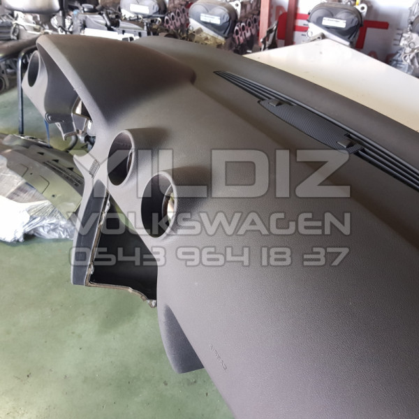 Audi A3 Gri Renk Orijinal Çıkma Araç Göğsü 2005 2006 2007 2008 2009 2010 2011 2012